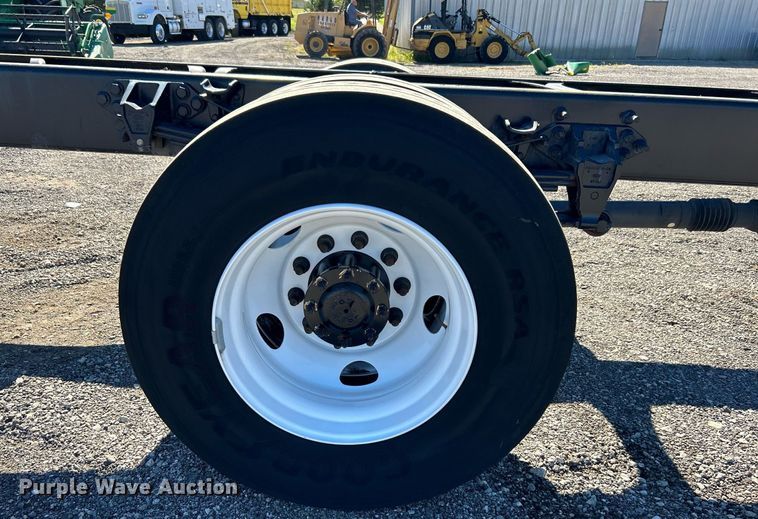 image for item KH9543 2017 Ford F750 Super Duty  truck cab and chassis