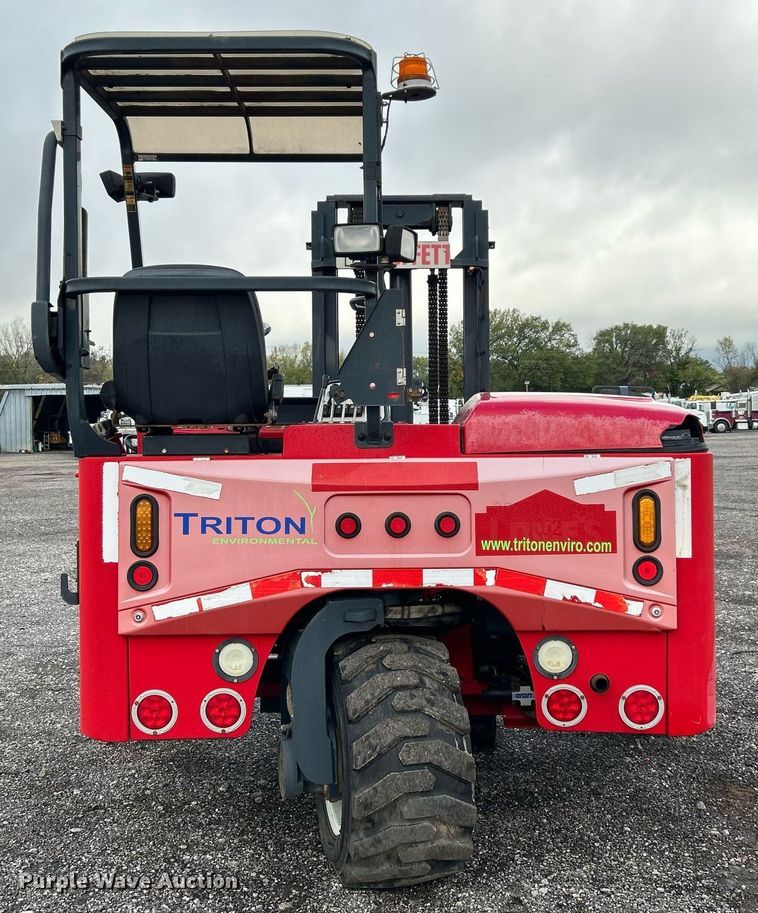 image for item KH9556 2007 Moffett M55.4  forklift