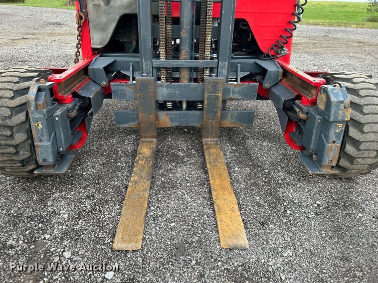 image for item KH9556 2007 Moffett M55.4  forklift