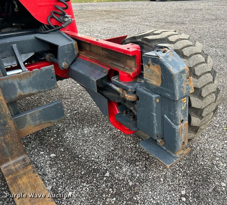 image for item KH9556 2007 Moffett M55.4  forklift