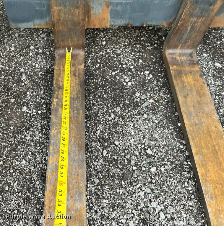 image for item KH9556 2007 Moffett M55.4  forklift