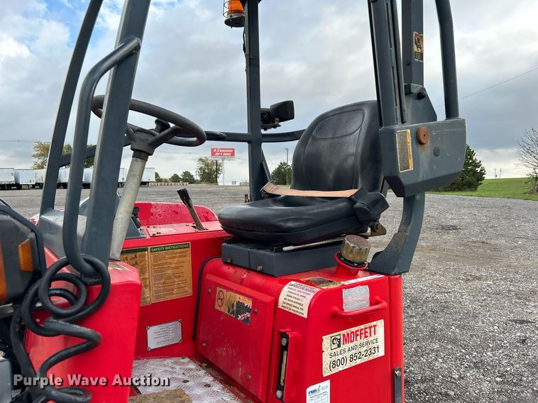image for item KH9556 2007 Moffett M55.4  forklift