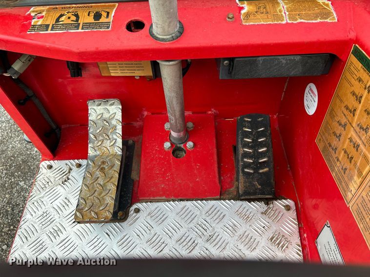 image for item KH9556 2007 Moffett M55.4  forklift