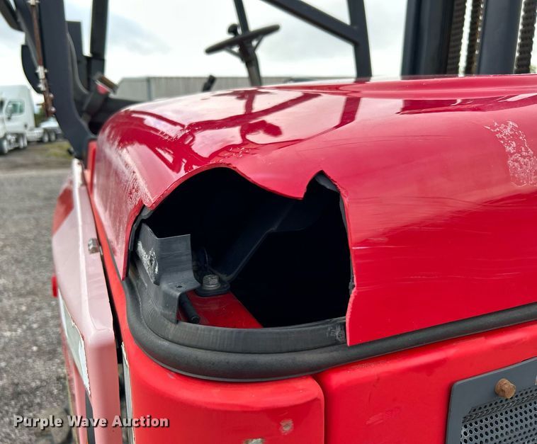 image for item KH9556 2007 Moffett M55.4  forklift