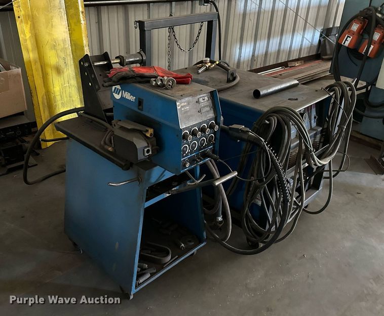 image for item KT9270 Miller Deltaweld 452  welder