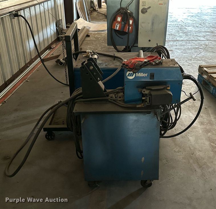 image for item KT9270 Miller Deltaweld 452  welder