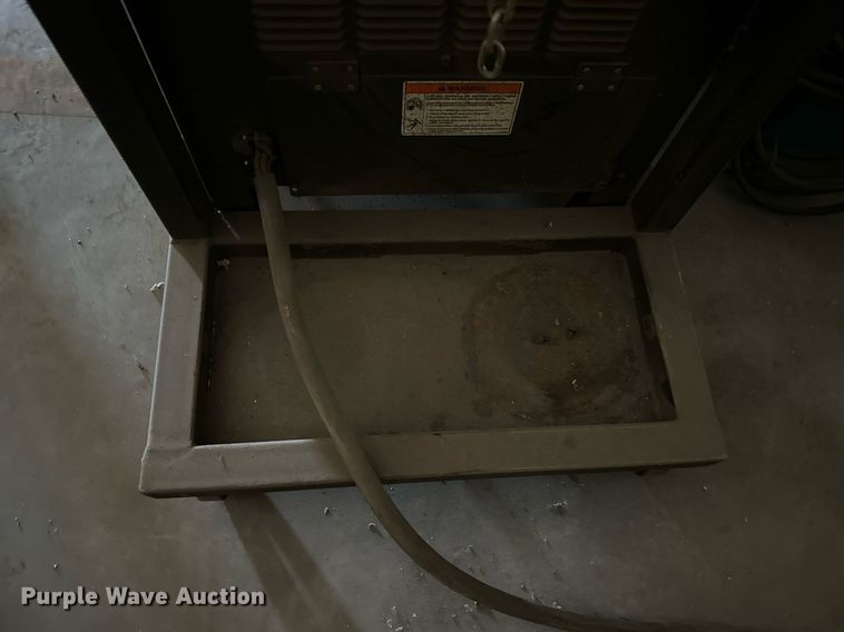 image for item KT9270 Miller Deltaweld 452  welder