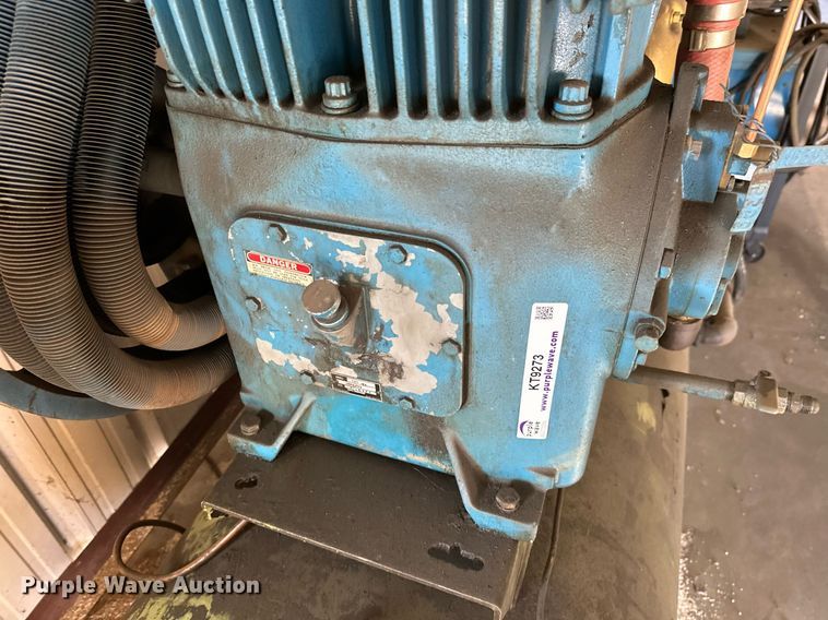 image for item KT9273 Air compressor