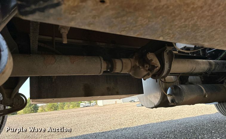 image for item KW9199 2007 Freightliner Columbia  flatbed truck