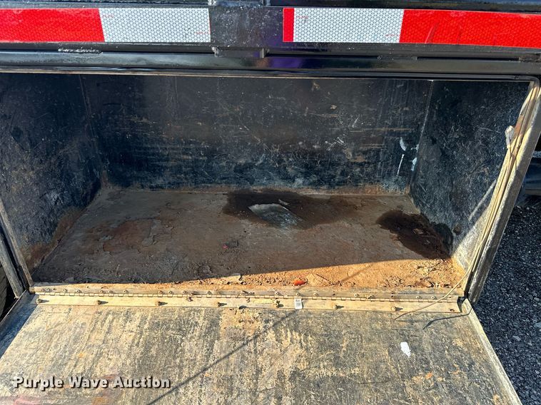 image for item KW9199 2007 Freightliner Columbia  flatbed truck