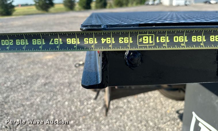 image for item KW9199 2007 Freightliner Columbia  flatbed truck