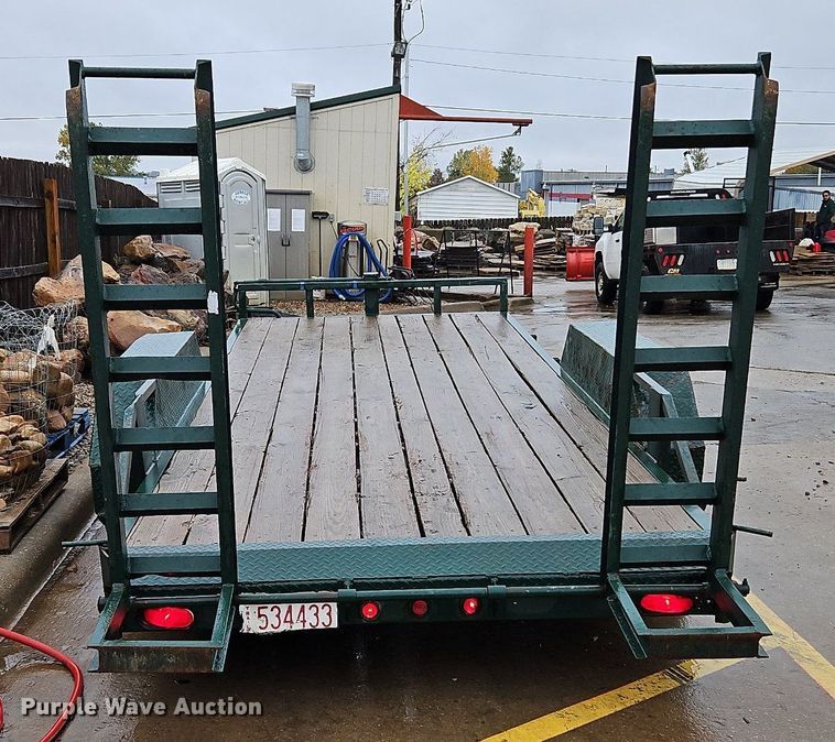 image for item LB9553 2001 CNBL  equipment trailer