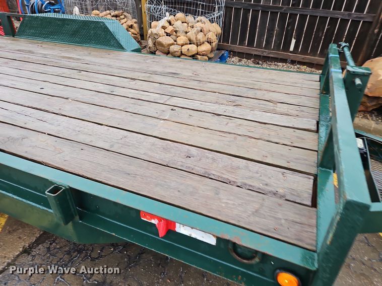 image for item LB9553 2001 CNBL  equipment trailer