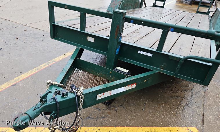 image for item LB9553 2001 CNBL  equipment trailer