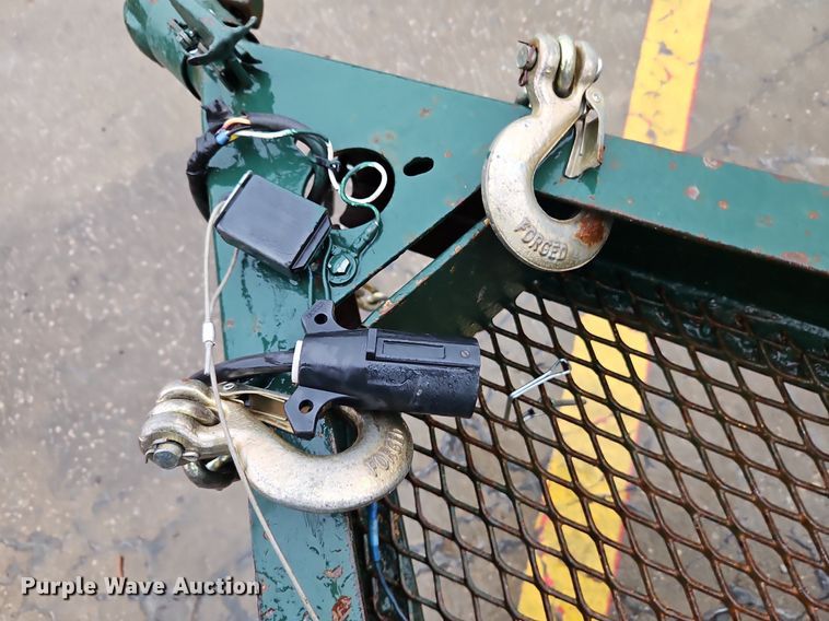 image for item LB9553 2001 CNBL  equipment trailer