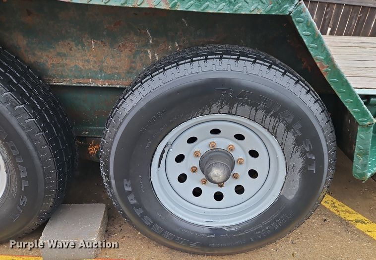 image for item LB9553 2001 CNBL  equipment trailer