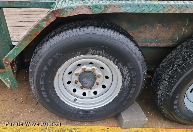 image for item LB9553 2001 CNBL  equipment trailer