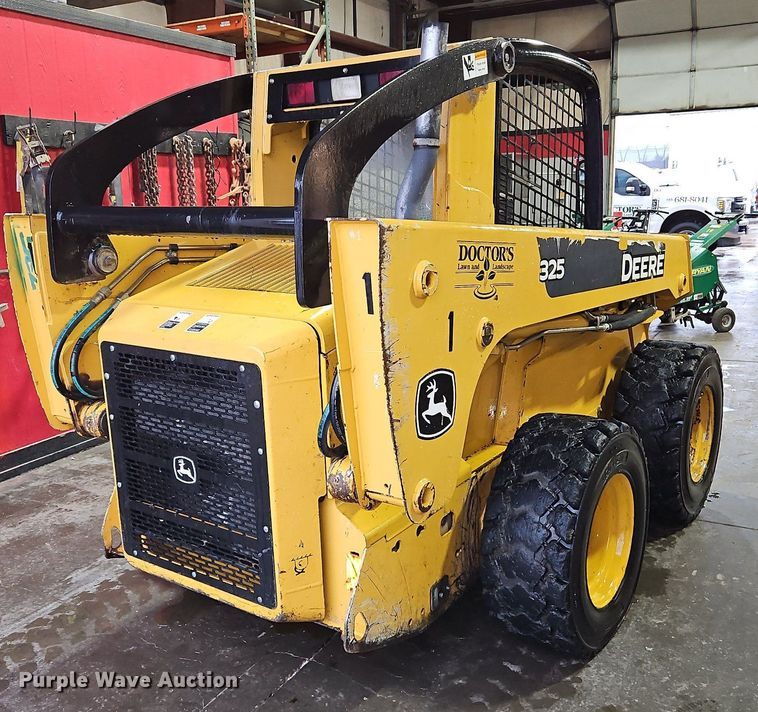 image for item LB9555 2007 John Deere 325  skid steer loader