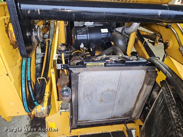 image for item LB9555 2007 John Deere 325  skid steer loader