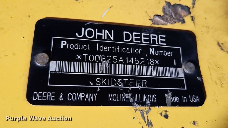 image for item LB9555 2007 John Deere 325  skid steer loader