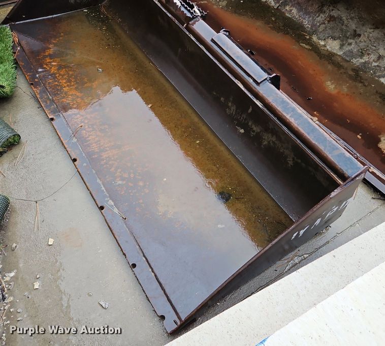 image for item LB9555 2007 John Deere 325  skid steer loader