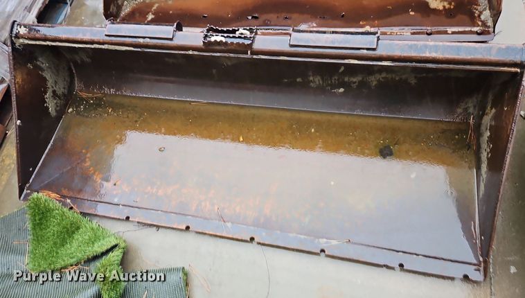 image for item LB9555 2007 John Deere 325  skid steer loader