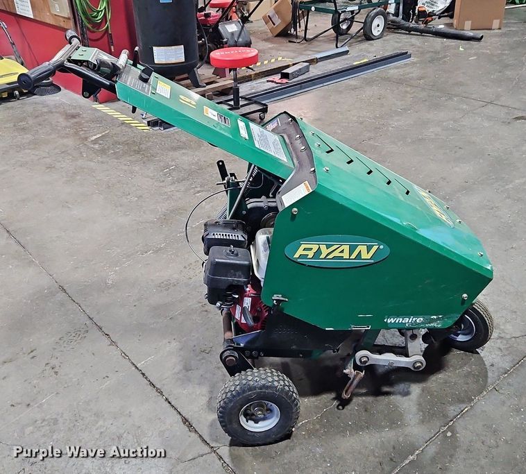 image for item LB9556 Ryan Lawnaire 28  aerator