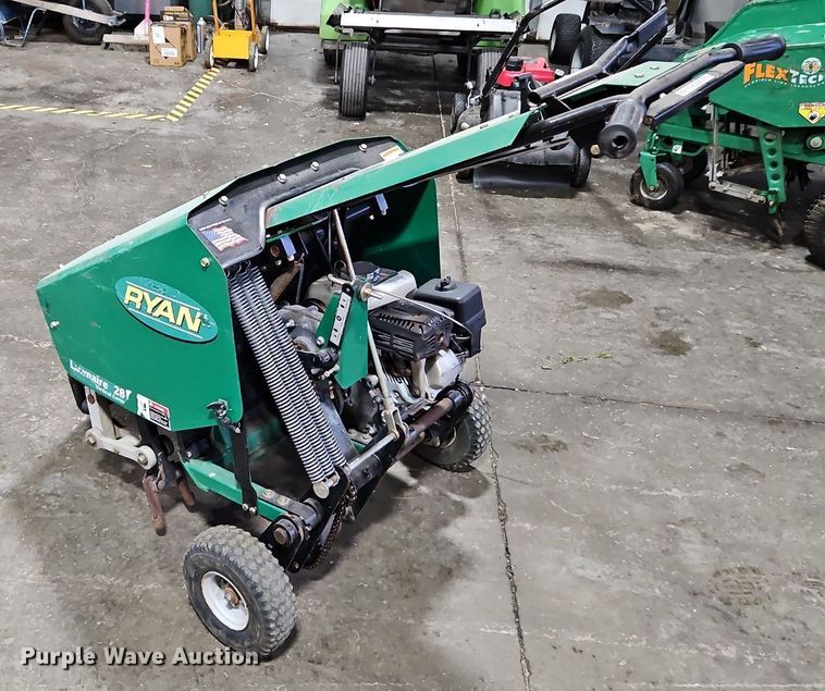 image for item LB9556 Ryan Lawnaire 28  aerator