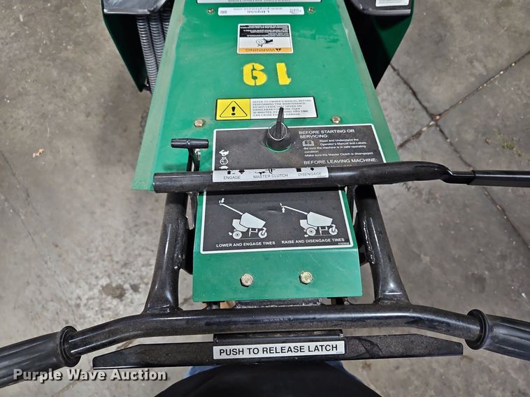 image for item LB9556 Ryan Lawnaire 28  aerator