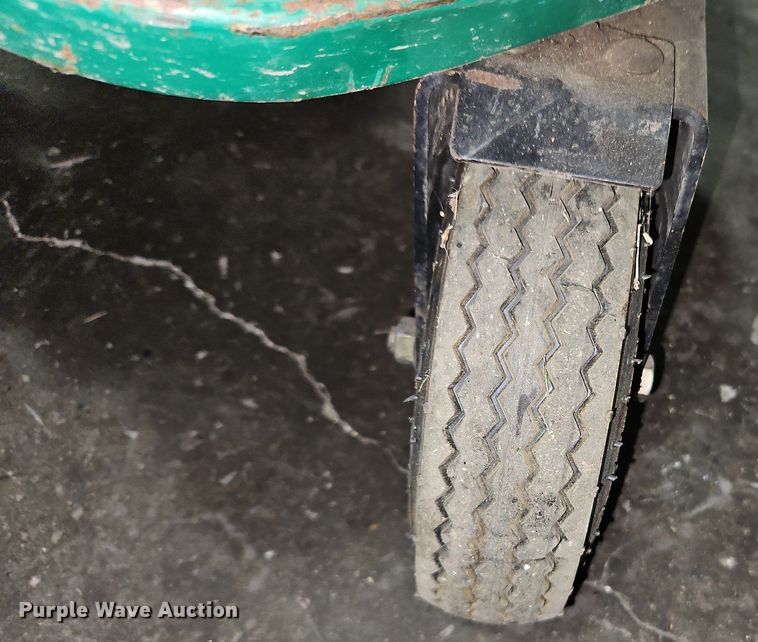 image for item LB9556 Ryan Lawnaire 28  aerator