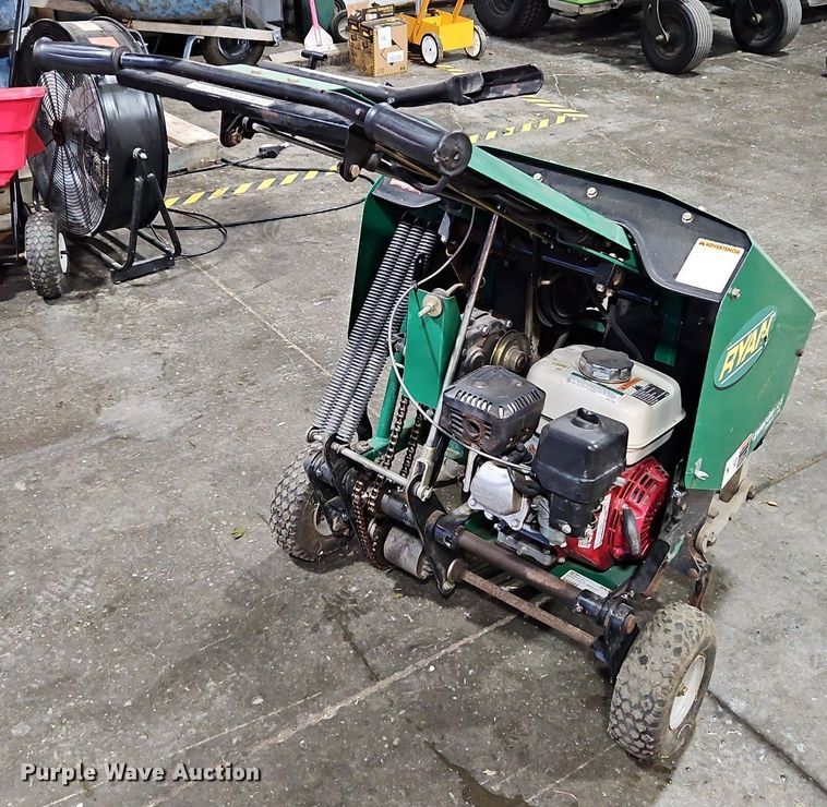 image for item LB9557 Ryan Lawnaire 28  aerator