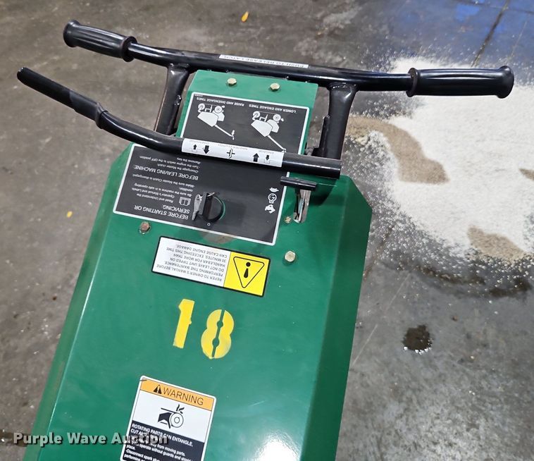 image for item LB9557 Ryan Lawnaire 28  aerator