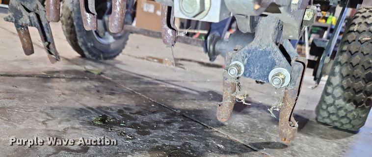 image for item LB9557 Ryan Lawnaire 28  aerator