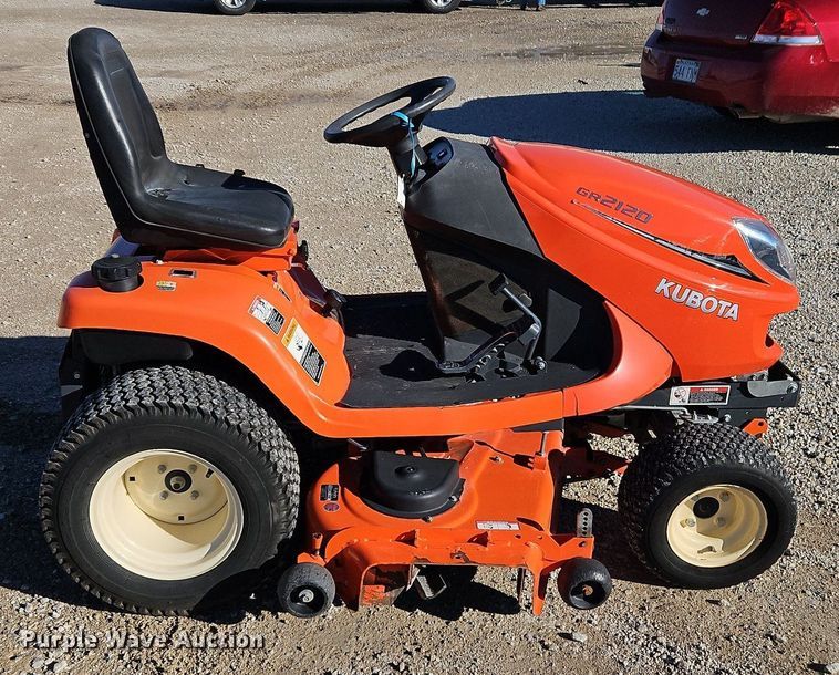 image for item LB9561 Kubota GR2120  lawn mower