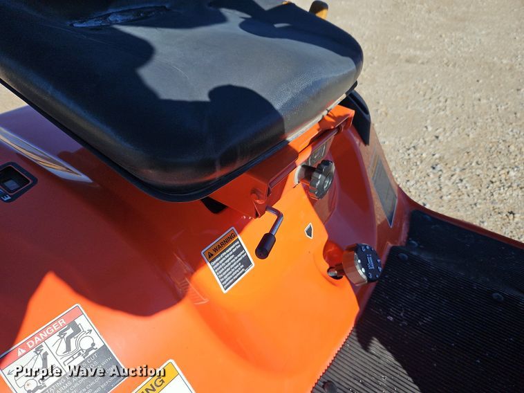 image for item LB9561 Kubota GR2120  lawn mower