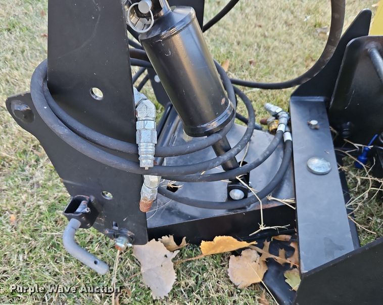 image for item LB9570 John Deere  quick hitch blade