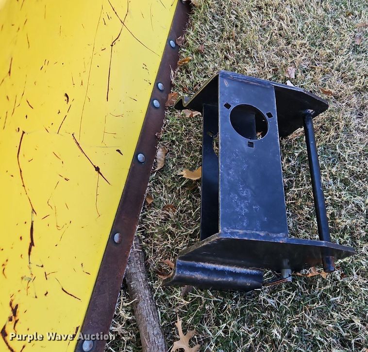 image for item LB9570 John Deere  quick hitch blade