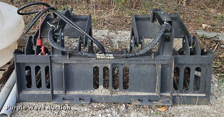 image for item LB9586 Titan  skid steer grapple bucket