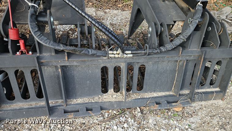 image for item LB9586 Titan  skid steer grapple bucket