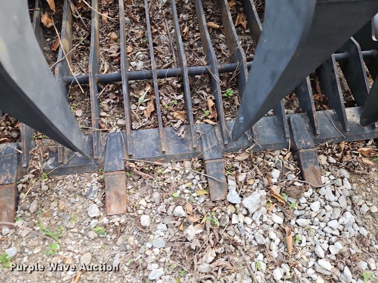 image for item LB9586 Titan  skid steer grapple bucket