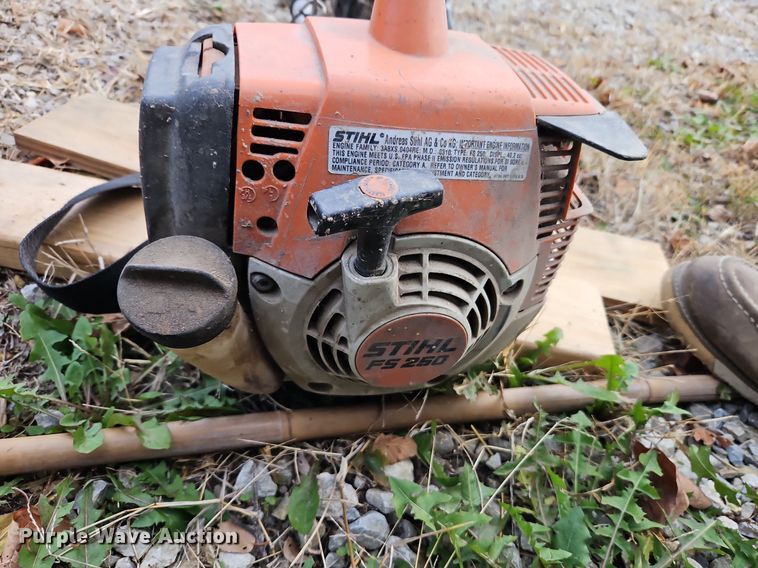 image for item LB9587 Lawn mowing equipment