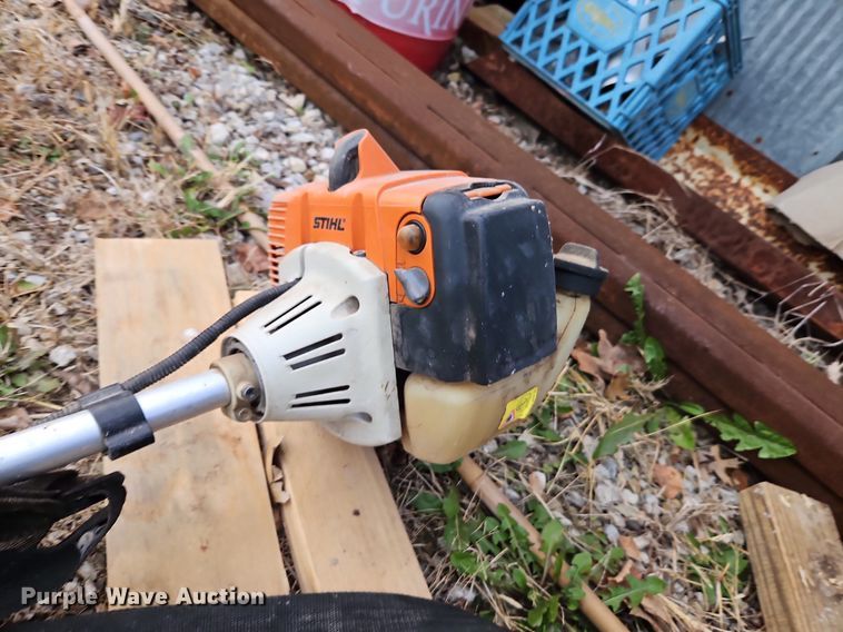 image for item LB9587 Lawn mowing equipment