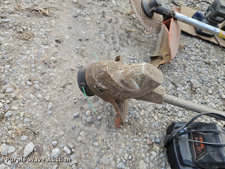 image for item LB9587 Lawn mowing equipment