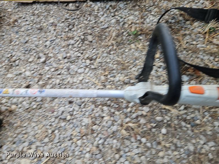 image for item LB9587 Lawn mowing equipment