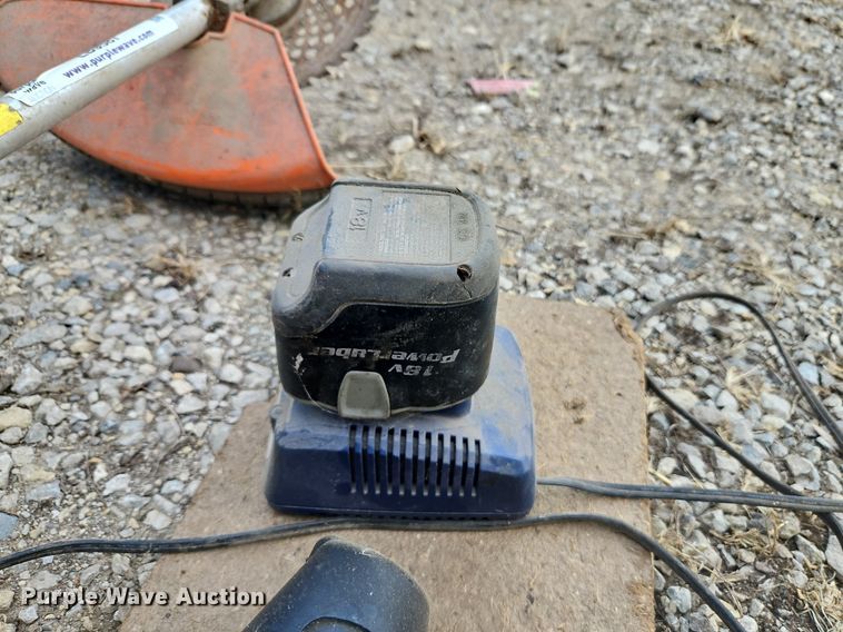 image for item LB9587 Lawn mowing equipment