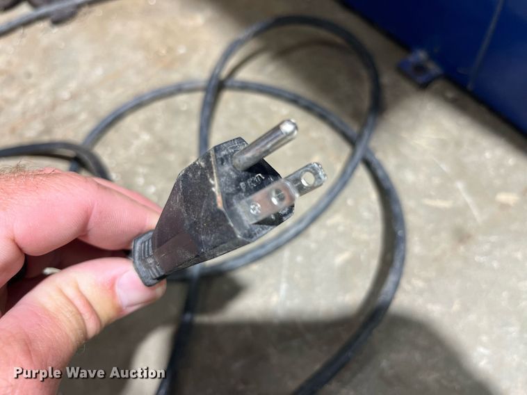 image for item LD9815 2016 BaseLine 550  tire balancer