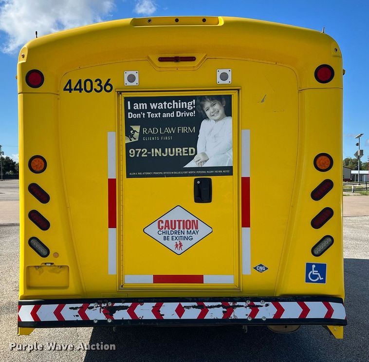 image for item LF9507 2017 Chevrolet Express  shuttle bus