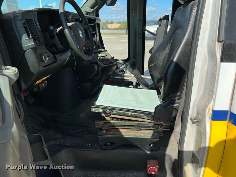 image for item LF9507 2017 Chevrolet Express  shuttle bus