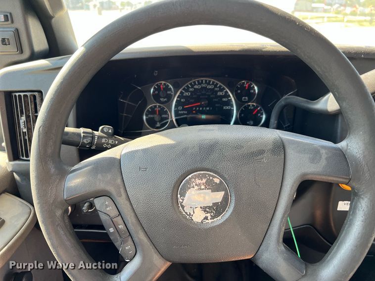 image for item LF9507 2017 Chevrolet Express  shuttle bus