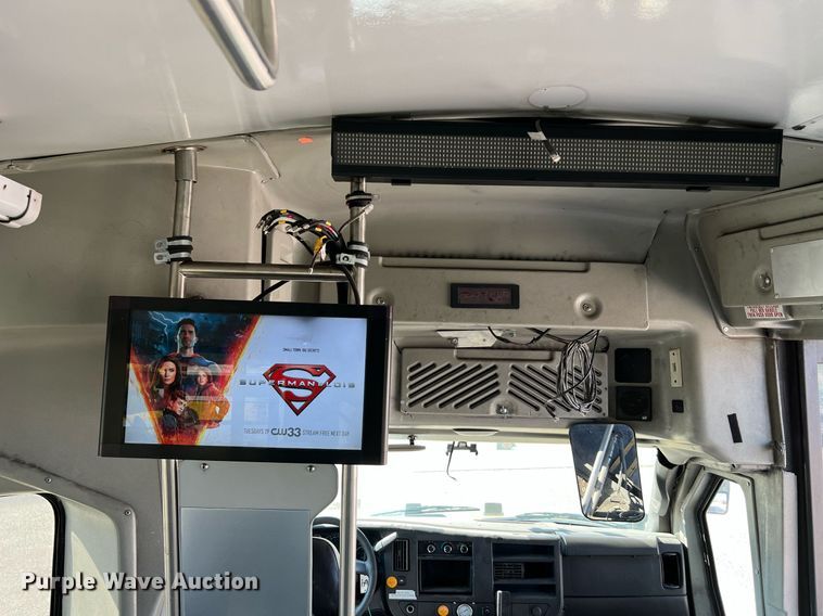 image for item LF9507 2017 Chevrolet Express  shuttle bus